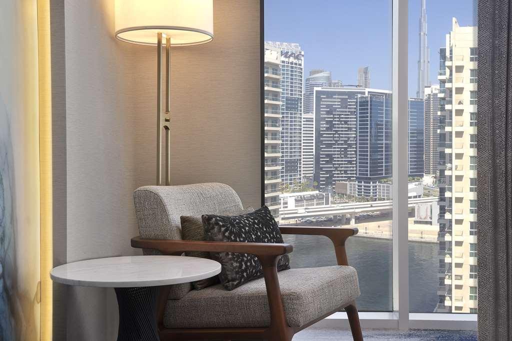 Embassy Suites By Hilton Dubai Business Bay Kamer foto