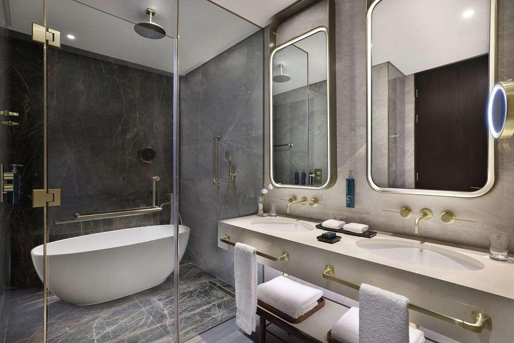 Embassy Suites By Hilton Dubai Business Bay Kamer foto