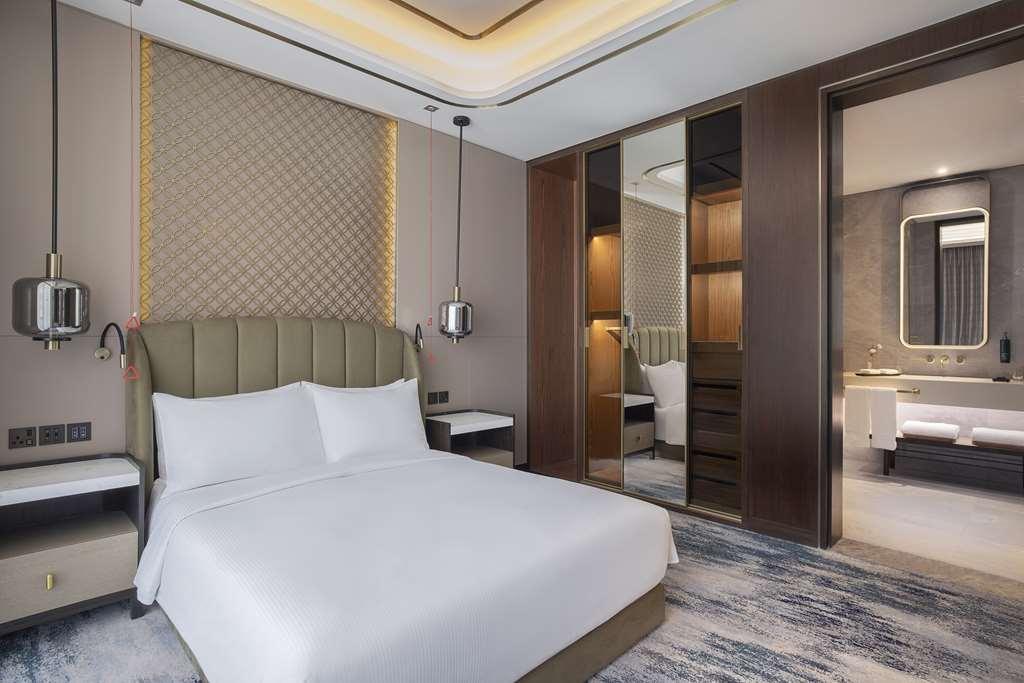 Embassy Suites By Hilton Dubai Business Bay Kamer foto