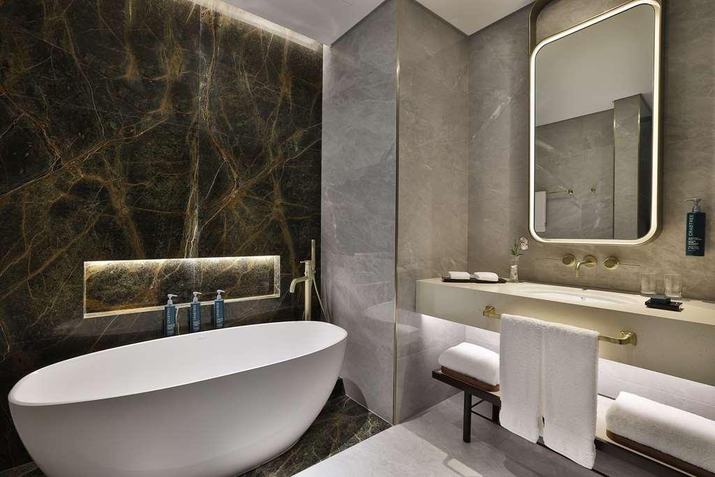 Embassy Suites By Hilton Dubai Business Bay Kamer foto