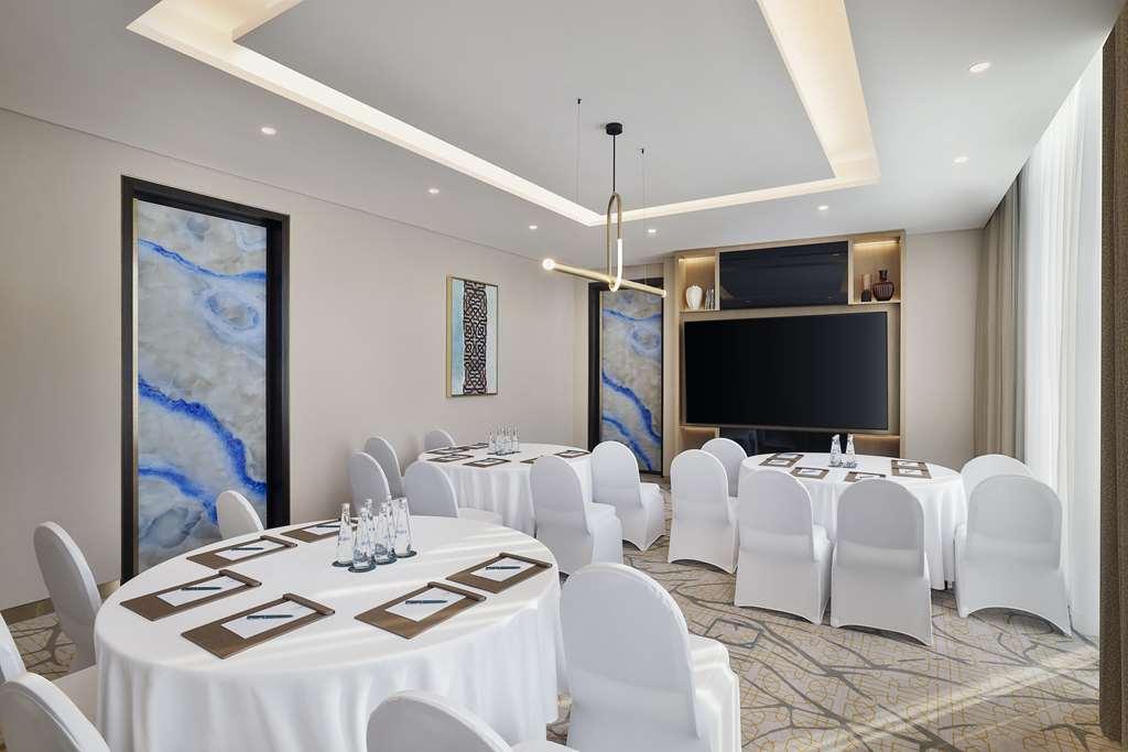 Embassy Suites By Hilton Dubai Business Bay Faciliteiten foto