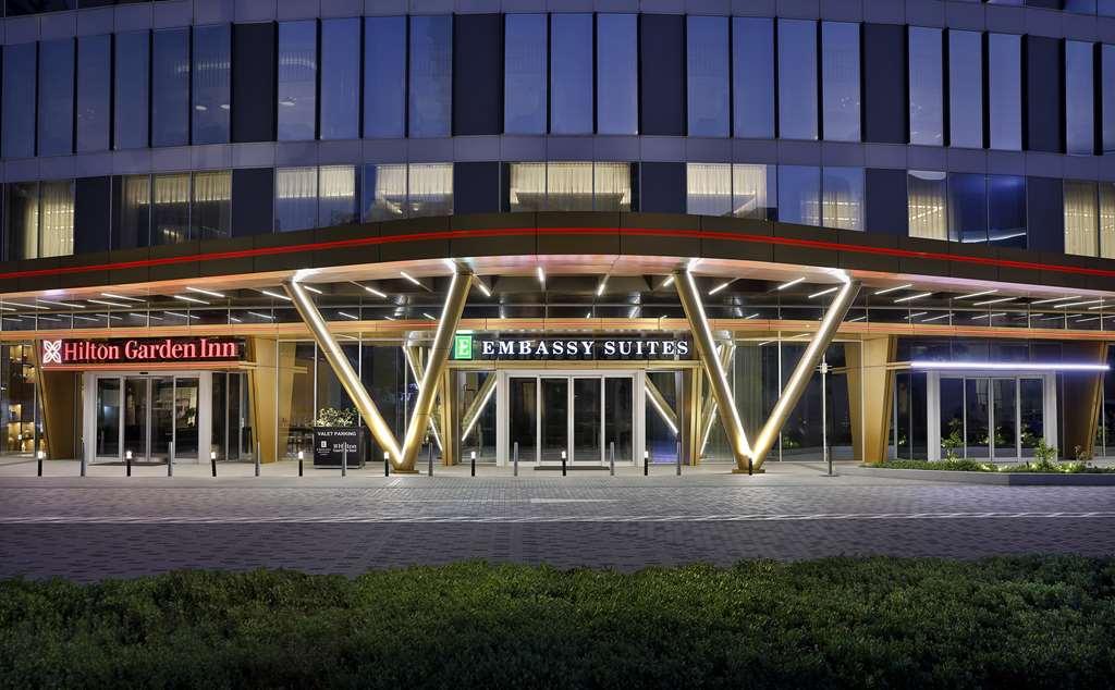 Embassy Suites By Hilton Dubai Business Bay Buitenkant foto